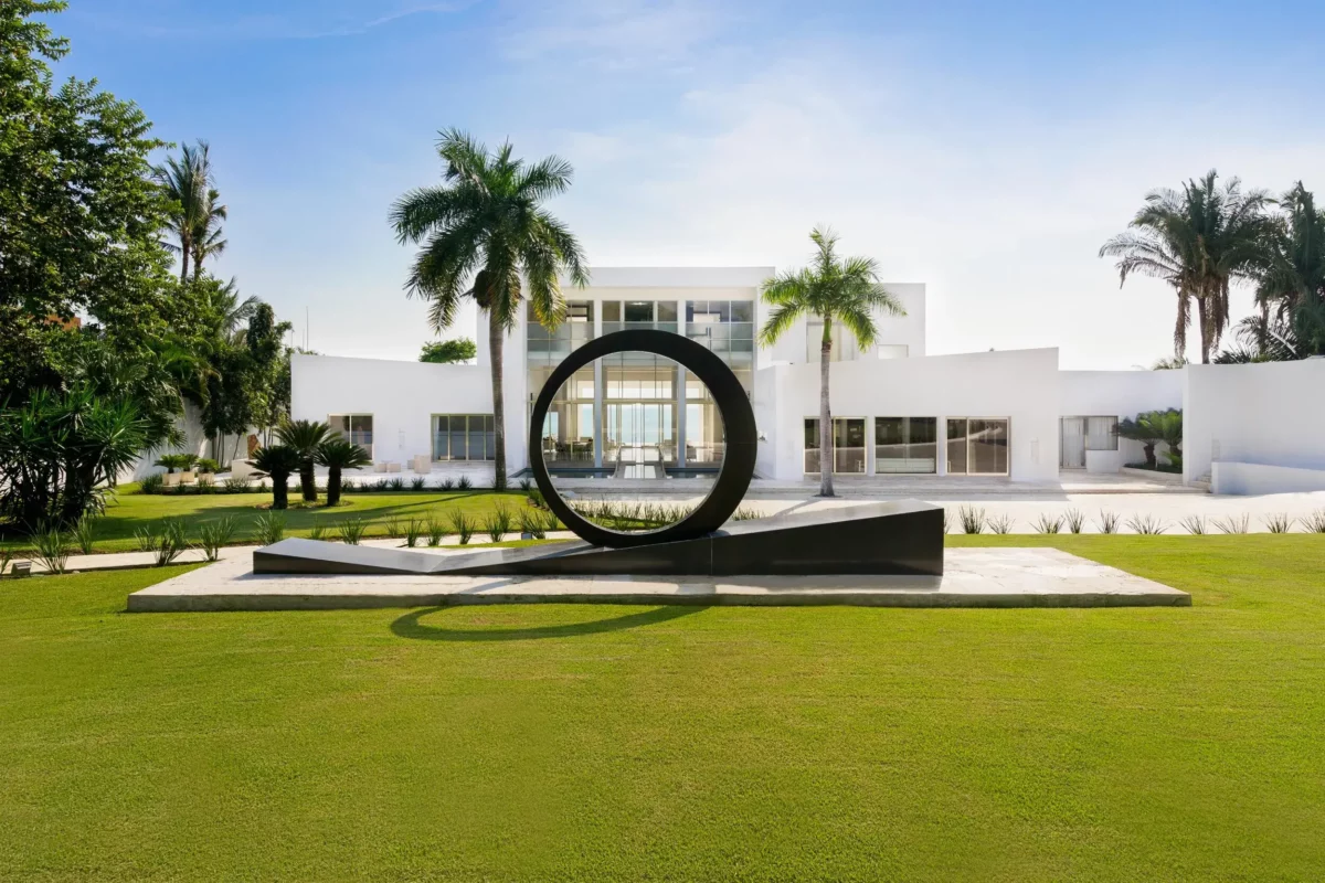 Oceanfront Opulence for 10