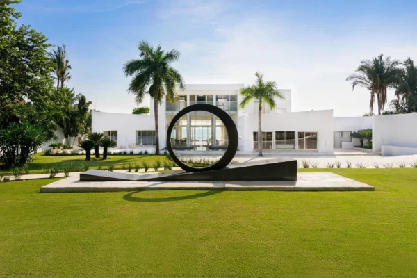 Oceanfront Opulence for 10