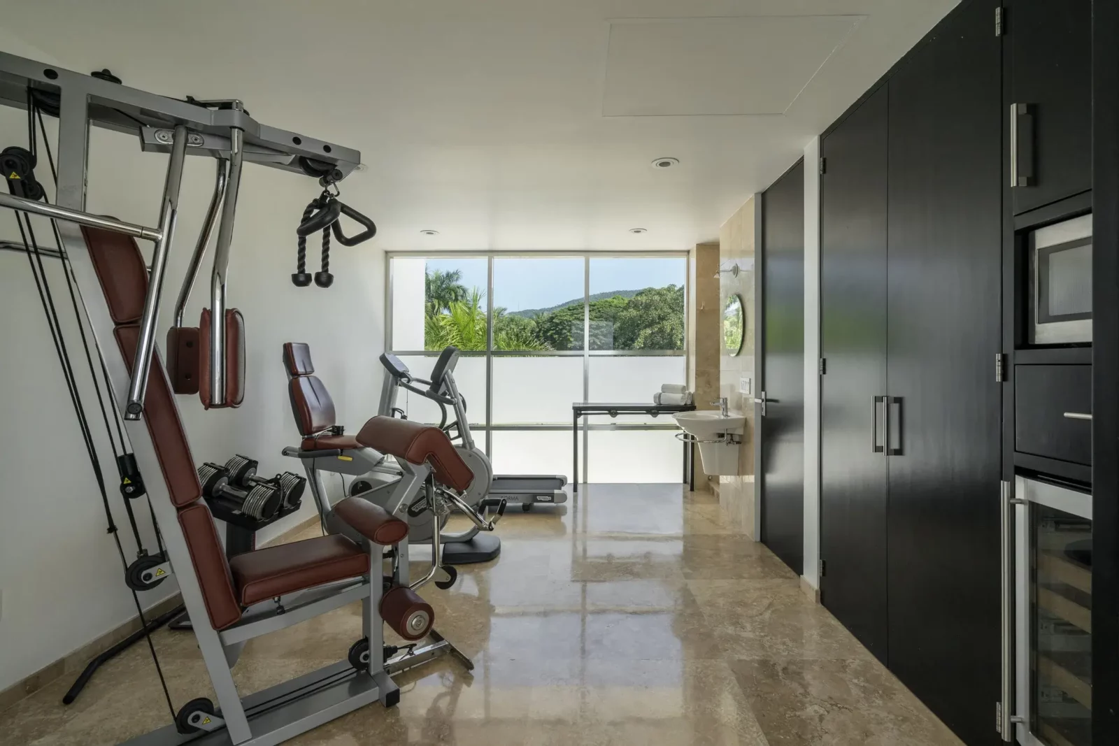 Oceanfront Opulence for 10 - Image 13