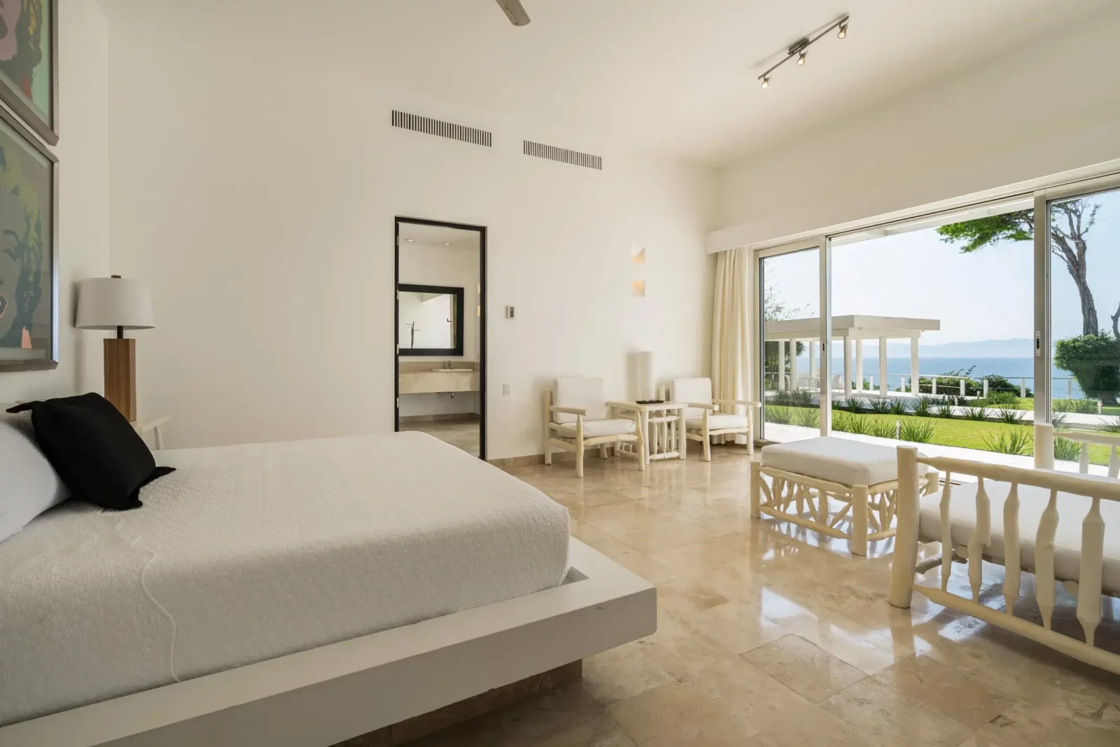 Oceanfront Opulence for 10 - Image 14