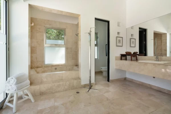 Oceanfront Opulence for 10