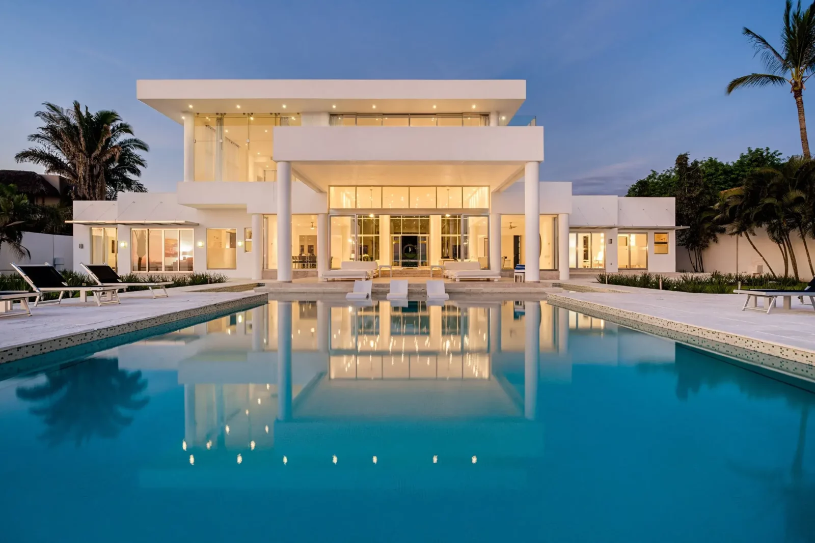 Oceanfront Opulence for 10
