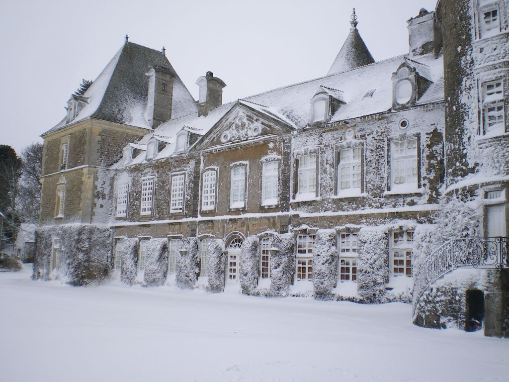Normandy Chateau for 10 - Image 5