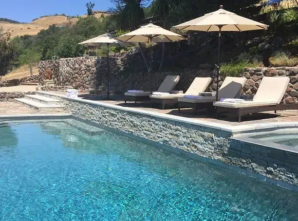 Sonoma Estate for 6